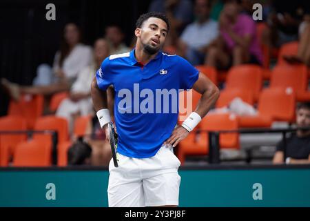 Valencia, Spanien. September 2024. VALENCIA, SPANIEN – 14. SEPTEMBER: Arthur Fils von Frankreich reagiert gegen Jiri Lehcka von Tschechien beim Davis Cup Finals Gruppenspiel 2024 Valencia zwischen Tschechien und Frankreich im Pabellon Fuente de San Luis am 14. September 2024 in Valencia. (Foto von Jose Torres/Photo Players Images/Magara Press) Credit: Magara Press SL/Alamy Live News Stockfoto