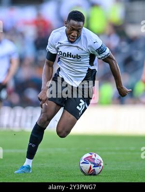 Ebou ADAMS (Derby County) greift mit dem Ball während des Sky Bet Championship Matches Derby County gegen Cardiff City im Pride Park Stadium, Derby, Großbritannien, 14. September 2024 (Foto: Mark Dunn/News Images) in, am 14. September 2024. (Foto: Mark Dunn/News Images/SIPA USA) Credit: SIPA USA/Alamy Live News Stockfoto