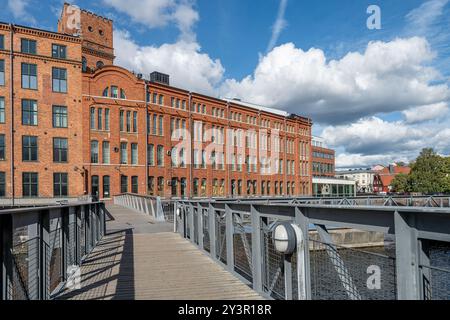 Campus Norrköping der Universität Linköping in Kåkenhus. Dies ist ein renoviertes altes Fabrikgebäude in der Industrielandschaft von Norrköping. Stockfoto