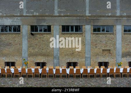 „Speicher Gramzow“ ist ein renoviertes Getreidesilo aus dem Jahr 1954, das 2024 zum Industriemonument erklärt wurde. Stockfoto