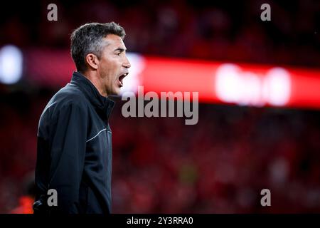 Portugal. September 2024. Bruno Lages, Chef von SL Benfica, reagiert beim Liga Portugal Betclic Spiel zwischen SL Benfica und CD Santa Clara am 14. September 2024 im Estadio da Luz in Lissabon. Liga Portugal Betclic - SL Benfica vs CD Santa Clara (Valter Gouveia/SPP) Credit: SPP Sport Press Photo. /Alamy Live News Stockfoto