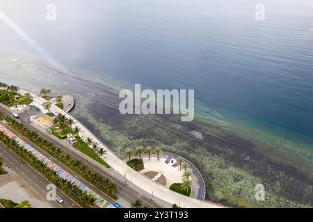 Jeddah, Saudi-Arabien, 6. Februar 2023 - jeddah Corniche, Blick aus der Vogelperspektive jeddah Waterfront, Rotes Meer Küste Stockfoto