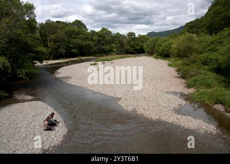 River Derwent von der Brücke, Grange in Borrowdale, Keswick, Lake District, Cumbria, England Stockfoto