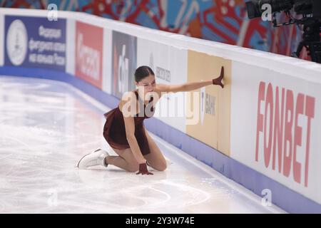 Sankt Petersburg, Russland. September 2024. Anna Frolova, in Aktion während der Verleihung eines kurzen Programms unter Frauen bei der Vorstellung von Control Verleih russischer Eiskunstläuferinnen im Yubileyny Sportkomplex. (Foto: Maksim Konstantinov/SOPA Images/SIPA USA) Credit: SIPA USA/Alamy Live News Stockfoto