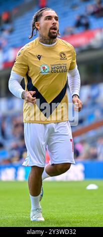 Ewood Park, Blackburn, Großbritannien. September 2024. EFL Championship Football, Blackburn Rovers gegen Bristol City; Tyrhys Dolan von Blackburn Rovers während des warm Up Credit: Action Plus Sports/Alamy Live News Stockfoto