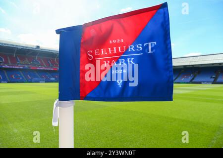 Selhurst Park, Selhurst, London, Großbritannien. September 2024. Premier League Football, Crystal Palace gegen Leicester City; Eckflagge Credit: Action Plus Sports/Alamy Live News Stockfoto