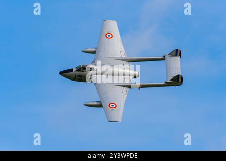 De Havilland Vampire auf der Air Legend Air Show 2024 in Melun, Frankreich Stockfoto