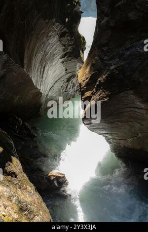 Kaprun, Österreich. 11. Juli 2024. „Zell am See, Kapruner Bergbecken, Kaprun, Österreich. Mooserboden, Wasserfallboden, Urlaub, Wanderer, Touristen, Stockfoto