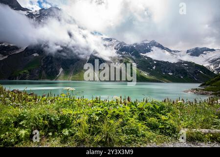 Kaprun, Österreich. 11. Juli 2024. „Zell am See, Kapruner Bergbecken, Kaprun, Österreich. Mooserboden, Wasserfallboden, Urlaub, Wanderer, Touristen, Stockfoto