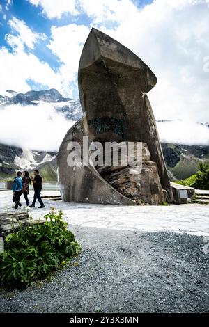 Kaprun, Österreich. 11. Juli 2024. „Zell am See, Kapruner Bergbecken, Kaprun, Österreich. Mooserboden, Wasserfallboden, Urlaub, Wanderer, Touristen, Stockfoto