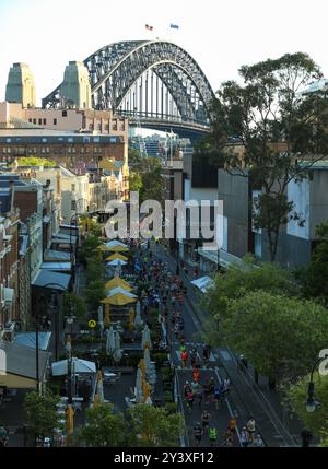 Sydney, Australien. September 2024. Die Teilnehmer laufen während des Sydney Marathons 2024 in Sydney, Australien, am 15. September 2024. Quelle: Ma Ping/Xinhua/Alamy Live News Stockfoto