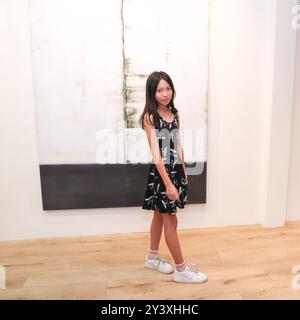 West Hollywood, Kalifornien, USA. September 2024. Die Loisir Gallery präsentiert die Kunstausstellung „Luminosity“ in West Hollywood, Kalifornien. Quelle: Sheri Determan Stockfoto