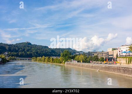 Kufstein: Inn, Thierberg mit Schloss Thierberg im Kufsteinerland, Tirol, Österreich Stockfoto