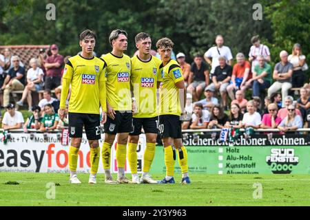 05.09.2024, GW-tec Arena, Dinkelscherben, GER, FSP FC Augsburg vs SSV Ulm 1846, im Bild Max Julian Brandt (SSV Ulm, #23), Niklas K?lle/Koelle (SSV Ulm, #17), Jonathan Meier (SSV Ulm, #19), Maurice Krattenmacher (SSV Ulm, #30) Foto ? Die nordphoto GmbH/Hafner DFL-Vorschriften verbieten die Verwendung von Fotos als Bildsequenzen und/oder Quasi-Video Stockfoto