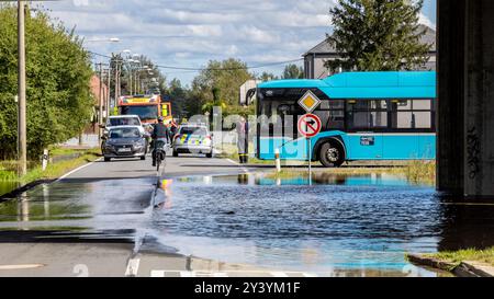 Ostrava, Tschechische Republik. September 2024. Ostrava Koblov überflutete am 15. September 2024 bei starken Regenfällen in Ostrava (Tschechische Republik) die oder. Quelle: Petr Sznapka/CTK Photo/Alamy Live News Stockfoto