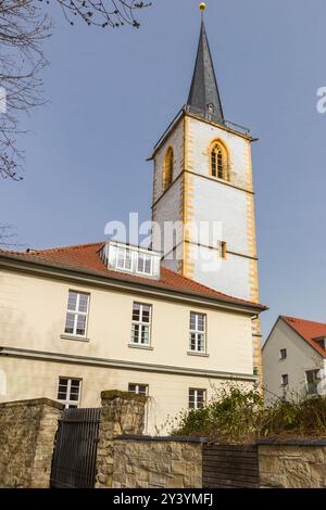 Turm der historischen Nikolaikirche in Erfurt Stockfoto