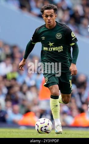 Manchester, Großbritannien. September 2024. Fabio Carvalho aus Brentford während des Premier League-Spiels im Etihad Stadium in Manchester. Der Bildnachweis sollte lauten: Andrew Yates/Sportimage Credit: Sportimage Ltd/Alamy Live News Stockfoto