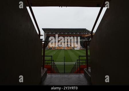 Wolverhampton, Großbritannien. September 2024. Eine allgemeine Ansicht von Molineux vor dem Premier League-Spiel Wolverhampton Wanderers gegen Newcastle United in Molineux, Wolverhampton, Vereinigtes Königreich, 15. September 2024 (Foto: Alfie Cosgrove/News Images) in Wolverhampton, Vereinigtes Königreich am 15. September 2024. (Foto: Alfie Cosgrove/News Images/SIPA USA) Credit: SIPA USA/Alamy Live News Stockfoto