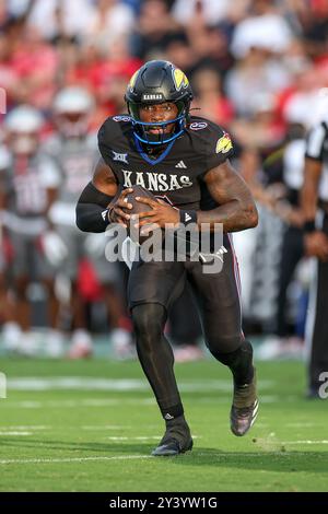 13. September 2024: Kansas Jayhawks Quarterback Jalon Daniels (6) spielt den Ball gegen die UNLV-Rebellen im Mercy Park von Childrenâ in Kansas City, KS. David Smith/CSM Stockfoto