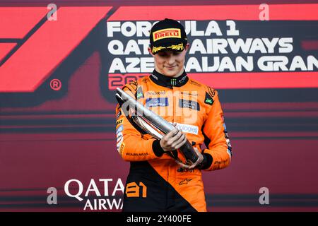 PIASTRI Oscar (aus), McLaren F1 Team MCL38, Porträt-Podium-Trophäe beim Formel 1 Aserbaidschan Grand Prix 2024, 17. Runde der Formel 1 Weltmeisterschaft 2024 vom 13. Bis 15. September 2024 auf dem Baku City Circuit in Baku, Aserbaidschan Stockfoto