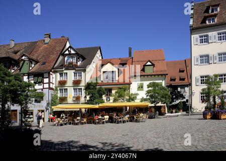 Marktplatz in der Oberstadt, Fachwerkhäuser, Fußgängerzone, Touristen, Meersburg am Bodensee, Baden-Württemberg, Deutschland, Europa Stockfoto