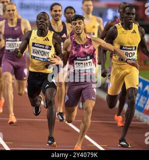 Emmanuel Wanyonyi aus Kenia und Djamel Sedjati aus Algerien traten in den 800-m-Rennen der Männer beim Leichtathletikfinale der Memorial Van Damme Diamond League an Stockfoto