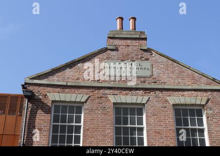 Bethel Sunday School 1852, denkmalgeschütztes Gebäude im Stadtzentrum von Sheffield, England, im viktorianischen Stil aus Stein Stockfoto