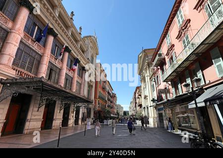 Opera de Nice (links), Rue Saint-Francois de Paule, Nizza, Alpes-Maritimes, Provence-Alpes-Cote d'Azur, Frankreich Stockfoto