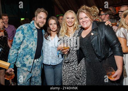 Verleihung Deutscher Schauspielpreis 2024 Knud Riepen, Helena Zengel und Gisa Flake Deutscher Schauspielpreis 2024 im Club Theater Berlin am Potsdamer Platz am 13.09.2024 in Berlin. *** Verleihung des Deutschen Schauspielpreises 2024 Knud Riepen, Helena Zengel und Gisa Flake Deutscher Schauspielpreis 2024 im Club Theater Berlin am Potsdamer Platz am 13 09 2024 in Berlin Copyright: XEventpressxKochanx Stockfoto