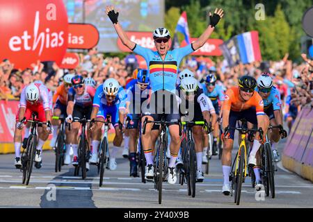 Tim MERLIER (Belgien) Elite Strassenrennen/Europameisterschaft Herren Elite Road Race von Heusden-Zolder nach Hasselt (129 km) am 15. September 2024. Die Radsport EM/Straßenradsport-Europameisterschaften 2024 (UEC Road Europameisterschaften 2024) der Union Européenne de Cyclisme von 11. bis 15. September 2024 in der belgischen Provinz Limburg. EuroRoad24, EuroRoad 2024. Stockfoto