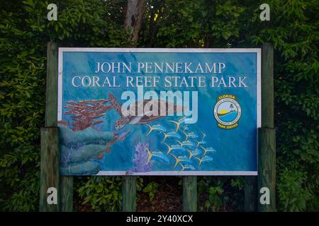 Das Schild zum John Pennekamp Coral Reef State Park in Key Largo, Florida Stockfoto