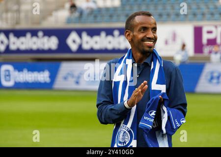 Gent, Belgien. September 2024. Der belgische Athlet Bashir Abdi wurde vor einem Fußballspiel zwischen KAA Gent und KV Mechelen in Gent am siebten Tag der Saison 2024-2025 der ersten Liga der „Jupiler Pro League“ der belgischen Meisterschaft am Sonntag, den 15. September 2024, in Gent vorgestellt. BELGA FOTO KURT DESPLENTER Credit: Belga Nachrichtenagentur/Alamy Live News Stockfoto