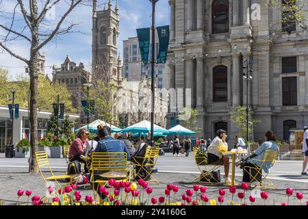 Rathaus und Blumen im Frühling, Philadelphia, Pennsylvania, USA Stockfoto