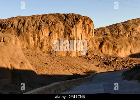 Die Provinz Ouarzazate an der Grenze zur Wüste ist reich an historischen Zeugnissen und bezaubernden Landschaften Berbers Marokko, Nordafrika Stockfoto