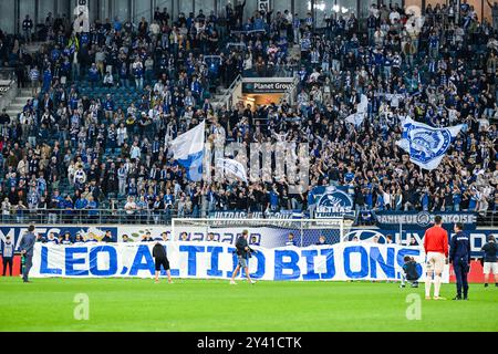 Gent, Belgien. September 2024. KAA Gent Spieler und Fans feiern nach dem Sieg eines Fußballspiels zwischen KAA Gent und KV Mechelen in Gent am siebten Tag der Saison 2024-2025 der ersten Liga der „Jupiler Pro League“ der belgischen Meisterschaft, Sonntag, den 15. September 2024. BELGA FOTO TOM GOYVAERTS Credit: Belga Nachrichtenagentur/Alamy Live News Stockfoto