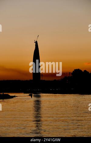 Sonnenaufgang am Fluss Bou Regreg, Rabat, Marokko, Nordafrika Stockfoto