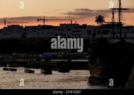 Sonnenaufgang am Fluss Bou Regreg, Rabat, Marokko, Nordafrika Stockfoto