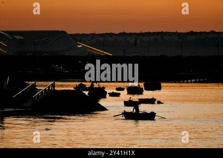 Sonnenaufgang am Fluss Bou Regreg, Rabat, Marokko, Nordafrika Stockfoto