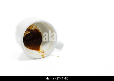 Leere Kaffeetasse mit Überresten für Wahrsagungen Stockfoto