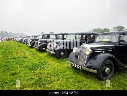 Oldtimer auf der 37. Hunton Steam Gathering, 2024, Wensleydale, North Yorkshire Stockfoto