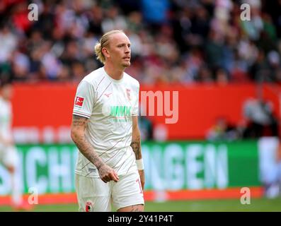 Augsburg, Deutschland. September 2024. Augsburg, Deutschland 15. September 2024: Fussball, Herren, Saison 2024/2025, FC Augsburg - FC.St.Pauli, Bundesliga, WWK Arena Marius Wolf (FC Augsburg) Kopf, Oberkörper, stehend DFL/DFB-Vorschriften verbieten jede Verwendung von Fotografien als Bildsequenzen und/oder Quasi-Video Stockfoto