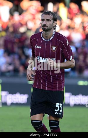 Salerno, Italien. September 2024. Gian Marco Ferrari von US Salernitana während des Spiels der Serie B zwischen US Salernitana und Pisa SC im Stadio Arechi, Salerno, Italien am 15. September 2024. Quelle: Nicola Ianuale/Alamy Live News Stockfoto