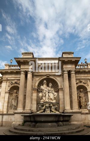 Albrecht-Brunnen an einem sonnigen Tag in Wien, Österreich Stockfoto