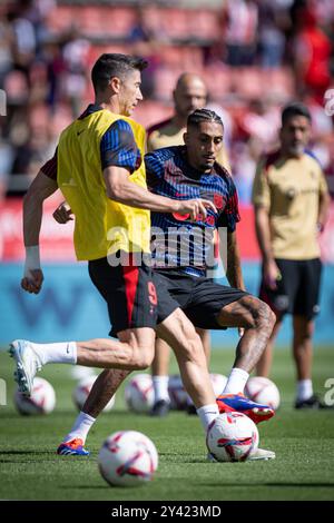 Robert Lewandowski (FC Barcelona) wärmt sich am 15. September 2024 während eines La Liga EA Sports Spiels zwischen Girona FC und FC Barcelona im Estadi Municipal de Montilivi in Girona auf. Foto von Felipe Mondino Stockfoto