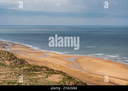 Blick aus der Vogelperspektive auf den Strand Coubre in Charente-Maritime, Frankreich Stockfoto