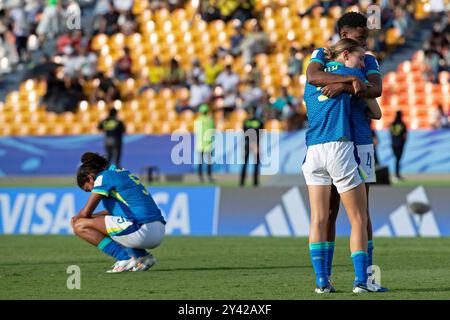 Medelin, Kolumbien. September 2024. Guta Franke, brasilianische Carlinha, beklagt 0-1 Niederlage nach dem Achtelfinale der FIFA U-20-Frauen-Weltmeisterschaft Kolumbien 2024 im Atanasio Girardot Stadion in Medelin am 15. September 2024. Foto: Jose Pino/DiaEsportivo/Alamy Live News Credit: DiaEsportivo/Alamy Live News Stockfoto