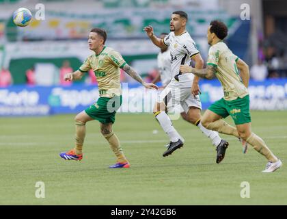 Sao Paulo, Brasilien. September 2024. Fußball – Brasilianische Meisterschaft – Palmeiras gegen Criciúma – Spiel gültig für die 26. Runde des Campeonato Brasileiro im Allianz Park. Spieler während der Action The Match Credit: Vilmar Bannach/Alamy Live News. Stockfoto