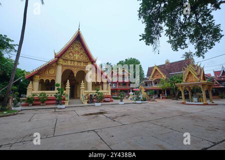 Außenansicht des Tempelkomplexes am Wat Chanthaboury buddhistischen Tempel in Vientiane, Laos. Stockfoto