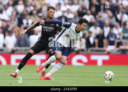 London, Großbritannien. September 2024. Arsenals Ben White und Tottenhams Sohn Heung-min fordern den Ball während des Premier League-Spiels im Tottenham Hotspur Stadium in London an. Der Bildnachweis sollte lauten: Paul Terry/Sportimage Credit: Sportimage Ltd/Alamy Live News Stockfoto