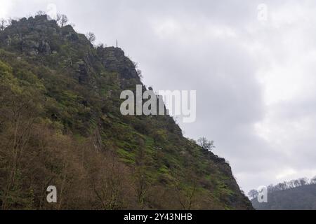 Die Loreley, steiler Schieferfelsen am Rhein in der Rheinschlucht bei Sankt Goarshausen, Teil des Oberen Mittelrheintals UNESCO Worl Stockfoto